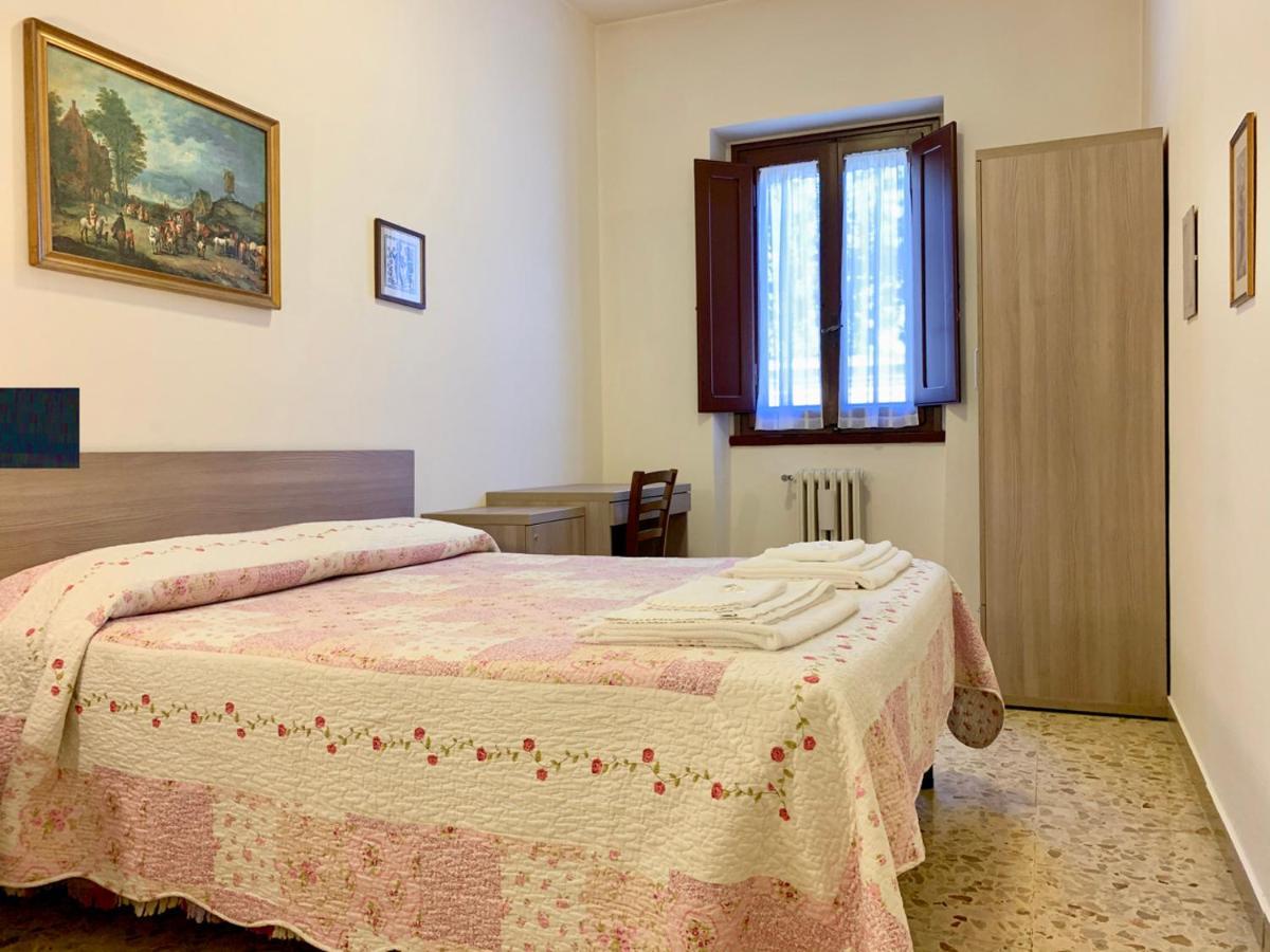 Casa Per Ferie Regina Santo Rosario Bed & Breakfast Florence Exterior photo