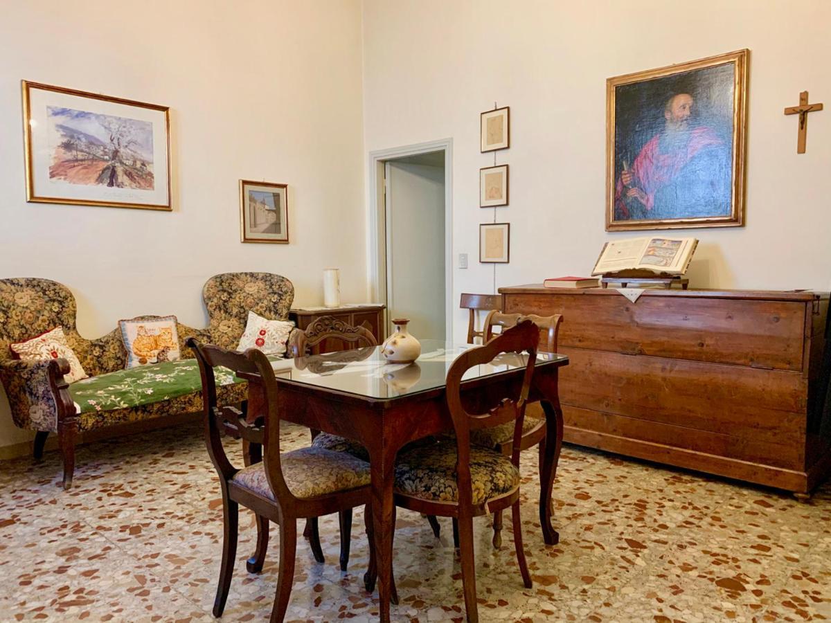 Casa Per Ferie Regina Santo Rosario Bed & Breakfast Florence Exterior photo